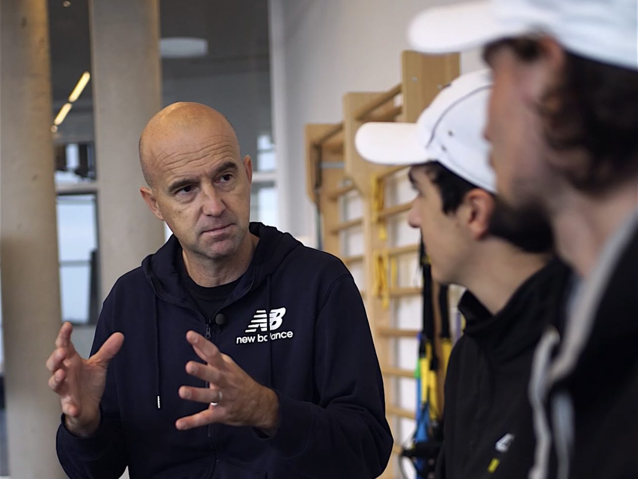 Ivan Ljubicic gives tennis advice to young players